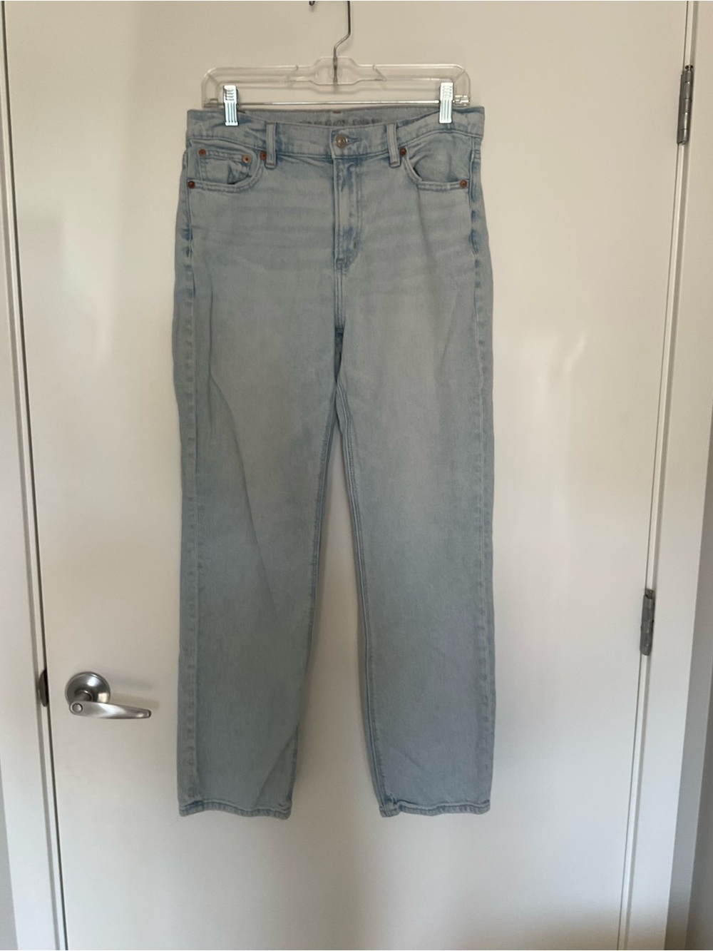 American Eagle Outfitters Pale Blue Straight-Leg Women’s Jeans